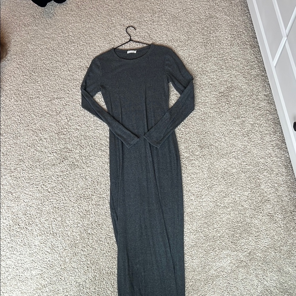 Elegant Gray Long Sleeve Dress